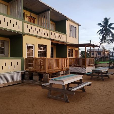 Pal'S On The Beach - Dangriga, Belize Kültér fotó
