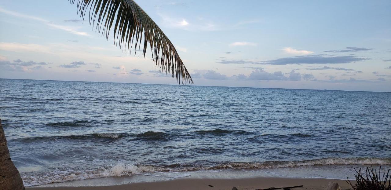 Pal'S On The Beach - Dangriga, Belize Kültér fotó