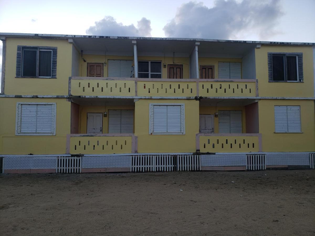 Pal'S On The Beach - Dangriga, Belize Kültér fotó